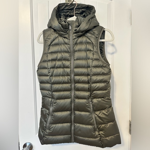 Lululemon Brave the Cold Vest Olive in size 6 - Picture 6 of 8